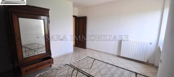 Дом с 3 комнатами в Кастель дель Пьяно, Италия № 19781 8