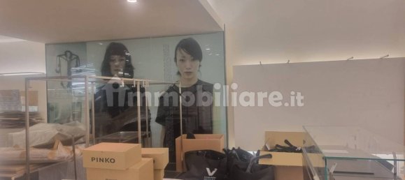 Коммерческая недвижимость с 1 комнатой в Леньяно, Италия № 137814 11