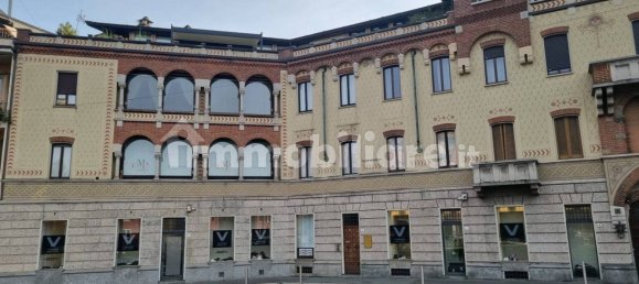 Коммерческая недвижимость с 1 комнатой в Леньяно, Италия № 137814 14