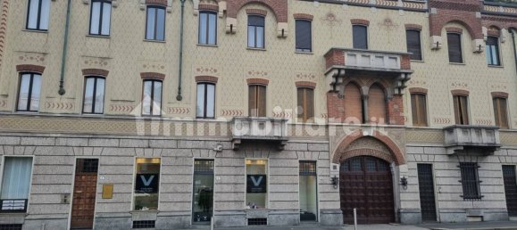 Коммерческая недвижимость с 1 комнатой в Леньяно, Италия № 137814 2