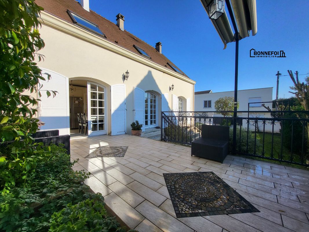 6 غرف نوم منزل في Creteil, France رقم 117410