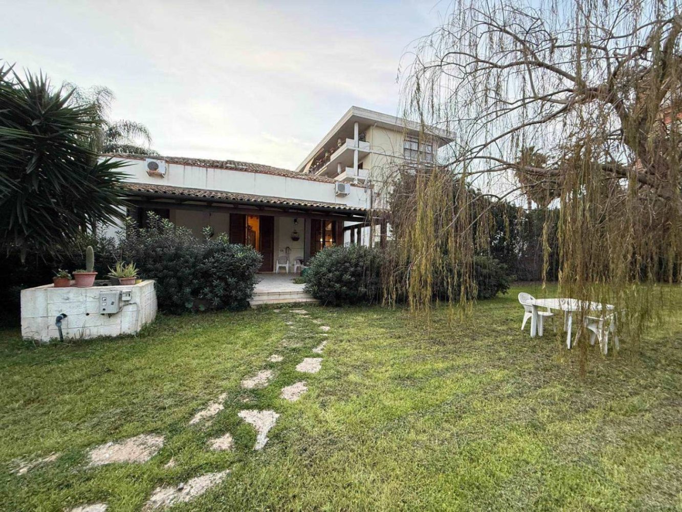 5 bedrooms Villa in Syracuse, Italy No. 248971