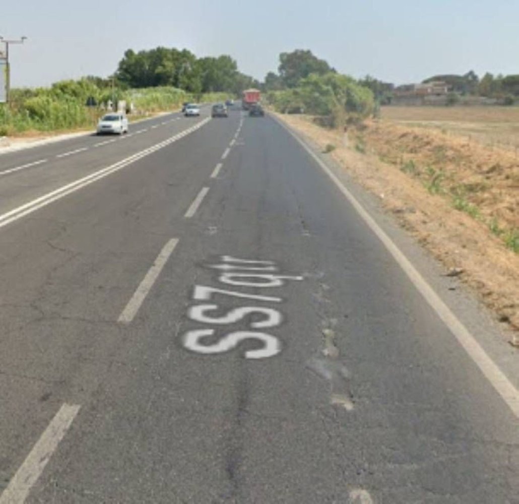 Terreno em Mondragone, Italy 7046 m² N.º 269390