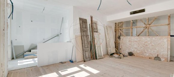 6 bedrooms Apartment in Lisbon, Portugal No. 65125 5