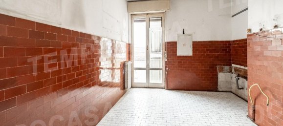 5 rooms Apartment in Vercelli, Italy No. 70284 5