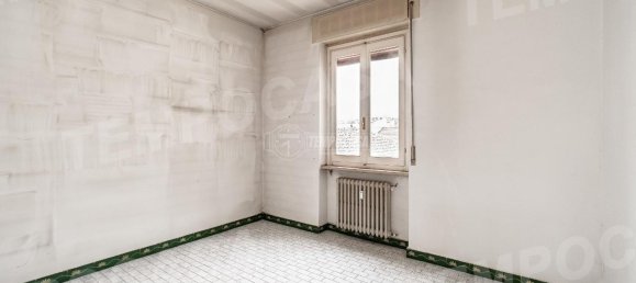5 rooms Apartment in Vercelli, Italy No. 70284 11