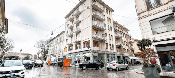 5 rooms Apartment in Vercelli, Italy No. 70284 16