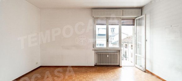 5 rooms Apartment in Vercelli, Italy No. 70284 6