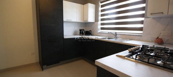 2 Schlafzimmer Wohnung in Saint Julian's, Malta, Nr. 9558 4