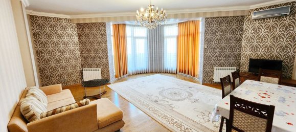 Apartamento de 3 dormitorios en Nasimi, Azerbaijan No. 1529 2