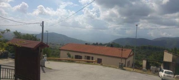 3 rooms Apartment in Rocchetta a Volturno, Italy No. 71441 7