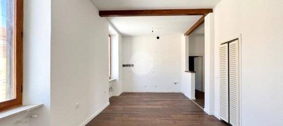 3 bedrooms Apartment in Avezzano, Italy No. 331386 5