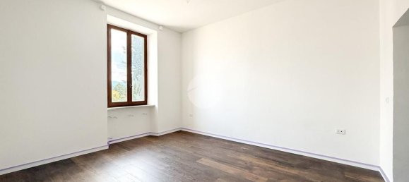 3 bedrooms Apartment in Avezzano, Italy No. 331386 9