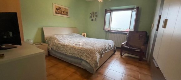 4-salle Appartement à Lucca, Italy No. 111859 15