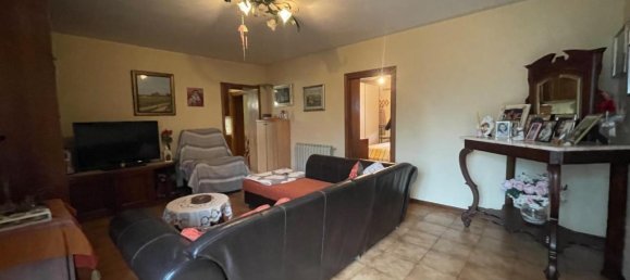 4-salle Appartement à Lucca, Italy No. 111859 7