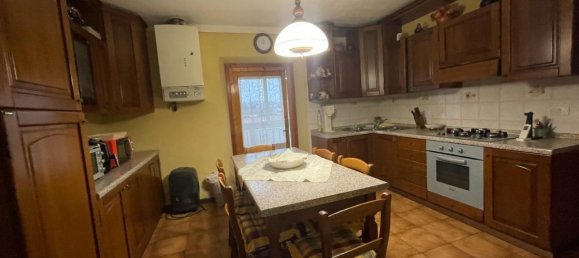 4-salle Appartement à Lucca, Italy No. 111859 4