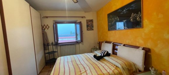 4-salle Appartement à Lucca, Italy No. 111859 8