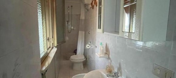 4-salle Appartement à Lucca, Italy No. 111859 16