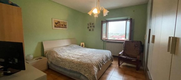 4-salle Appartement à Lucca, Italy No. 111859 9