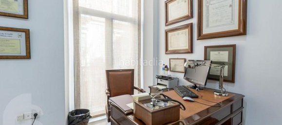 Apartamento de 4 dormitorios en Málaga, Spain No. 107885 5