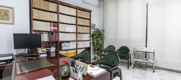 Apartamento de 4 dormitorios en Málaga, Spain No. 107885 21