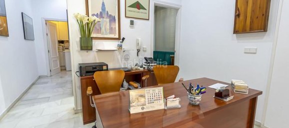Apartamento de 4 dormitorios en Málaga, Spain No. 107885 4