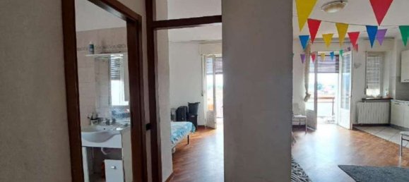 3 Schlafzimmer Wohnung in Tradate, Italy, Nr. 372606 12
