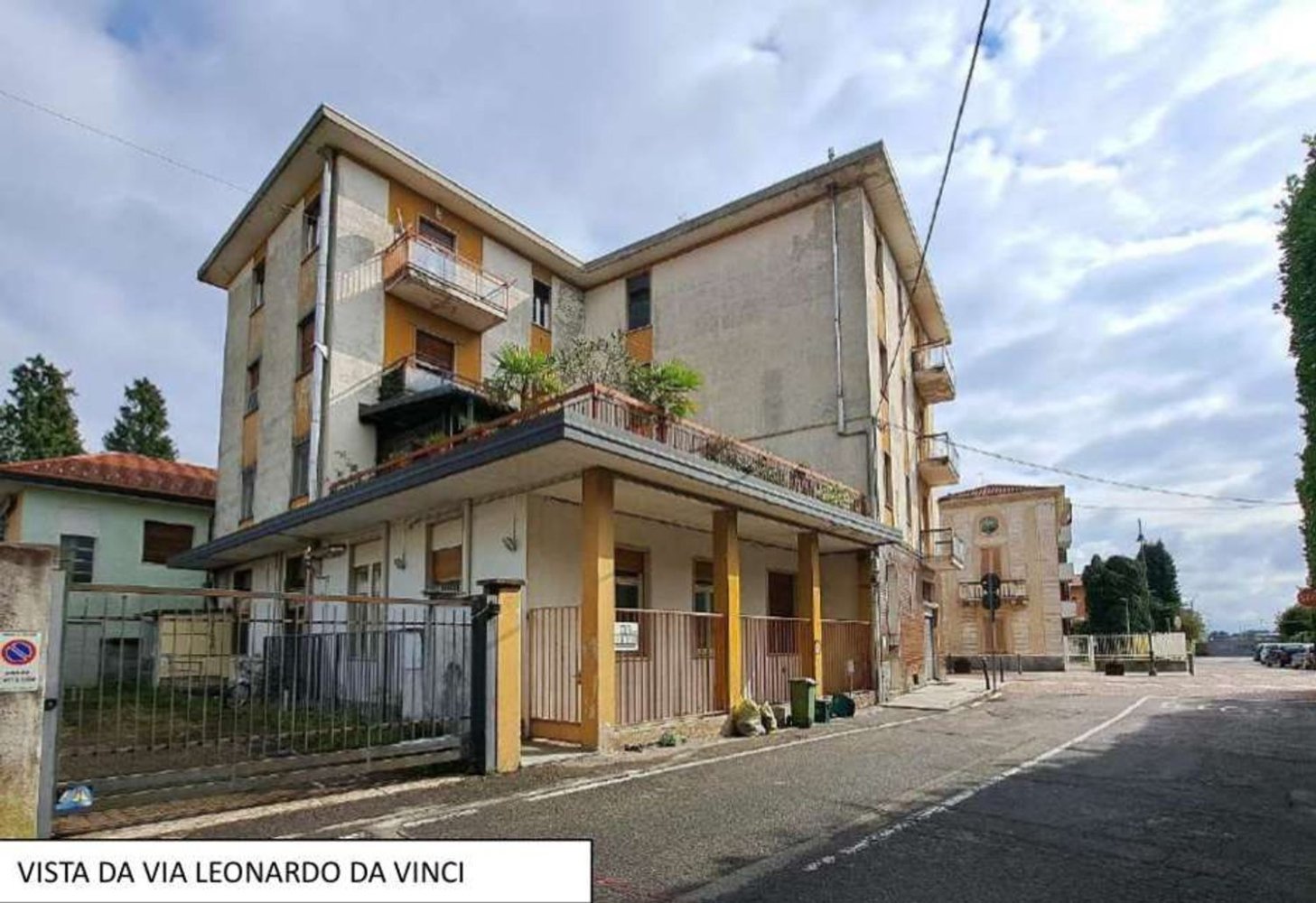 3 Schlafzimmer Wohnung in Tradate, Italy, Nr. 372606