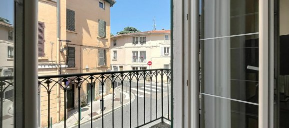 4 bedrooms House in Lyon, France No. 330828 3