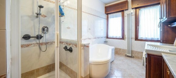 Casa de 6 habitaciónes en Fiorano Modenese, Italy No. 189789 26