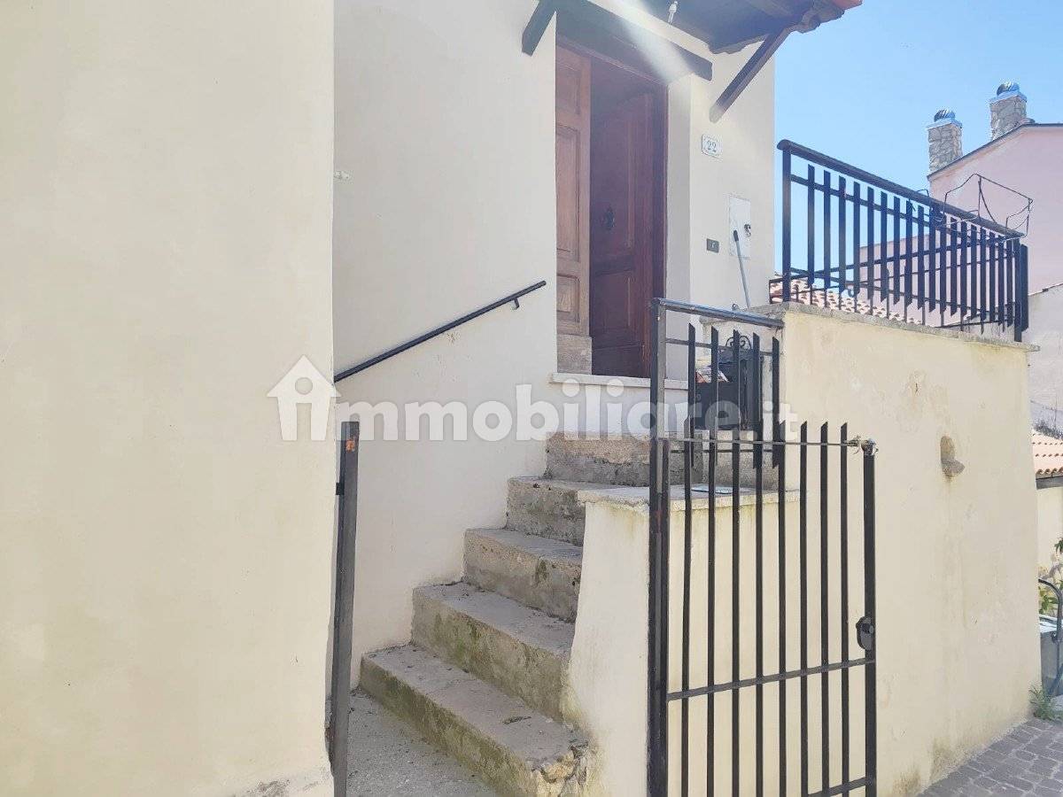 Apartamento de 2 dormitorios en Scandriglia, Italy No. 289610