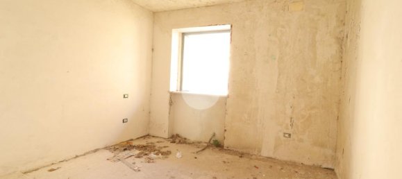 5 bedrooms House in Pianella, Italy No. 371374 20