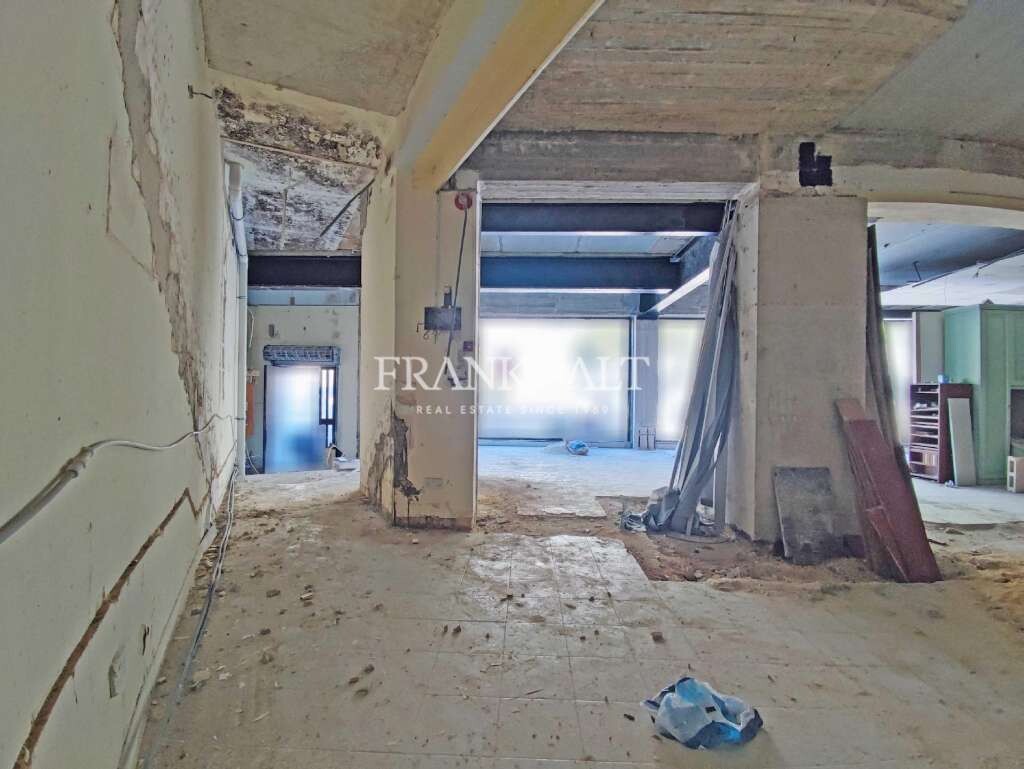 Imóvel comercial com habitação em Paola, Malta 252 m² N.º 11751