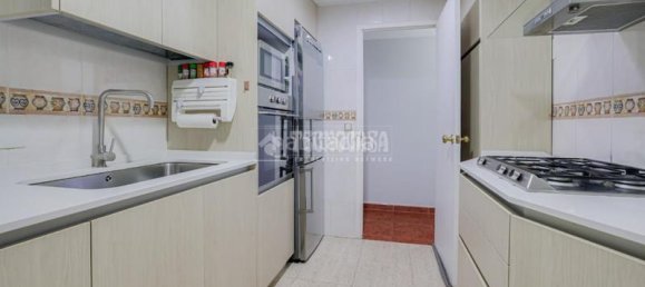 4 bedrooms Apartment in Barcelona, Spain No. 174114 16