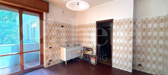 3 rooms Apartment in Monza, Italy No. 314714 10