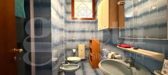 3 rooms Apartment in Monza, Italy No. 314714 18