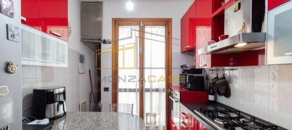 2 bedrooms Apartment in Monza, Italy No. 332229 11