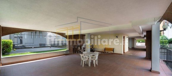 2 bedrooms Apartment in Monza, Italy No. 332229 2