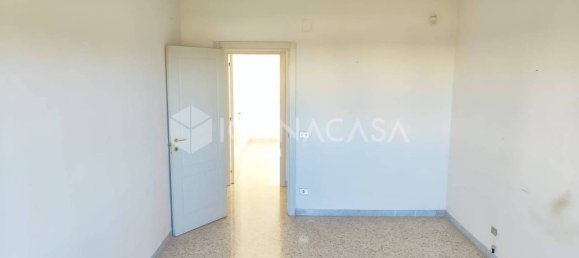 Apartamento de 4 divisões em Bari, Italy N.º 27269 15