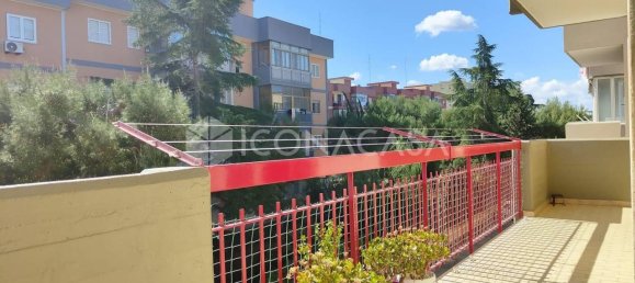 Apartamento de 4 divisões em Bari, Italy N.º 27269 4