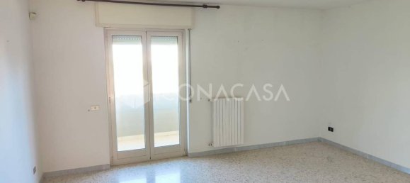 Apartamento de 4 divisões em Bari, Italy N.º 27269 32