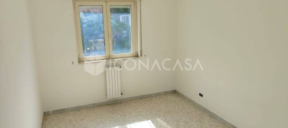 Apartamento de 4 divisões em Bari, Italy N.º 27269 14