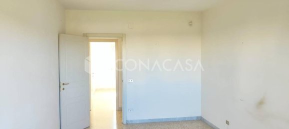 Apartamento de 4 divisões em Bari, Italy N.º 27269 16