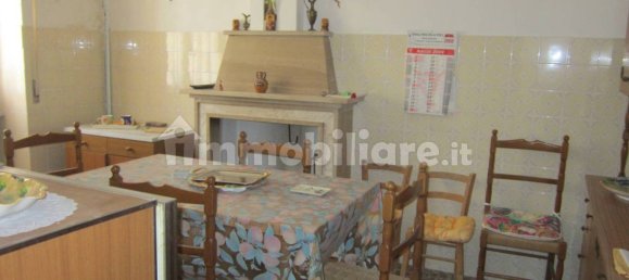 3 bedrooms House in Abruzzo, Italy No. 354684 4