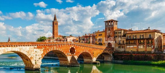 Propiedad comercial de 2 habitaciónes en Verona, Italy No. 272997 2