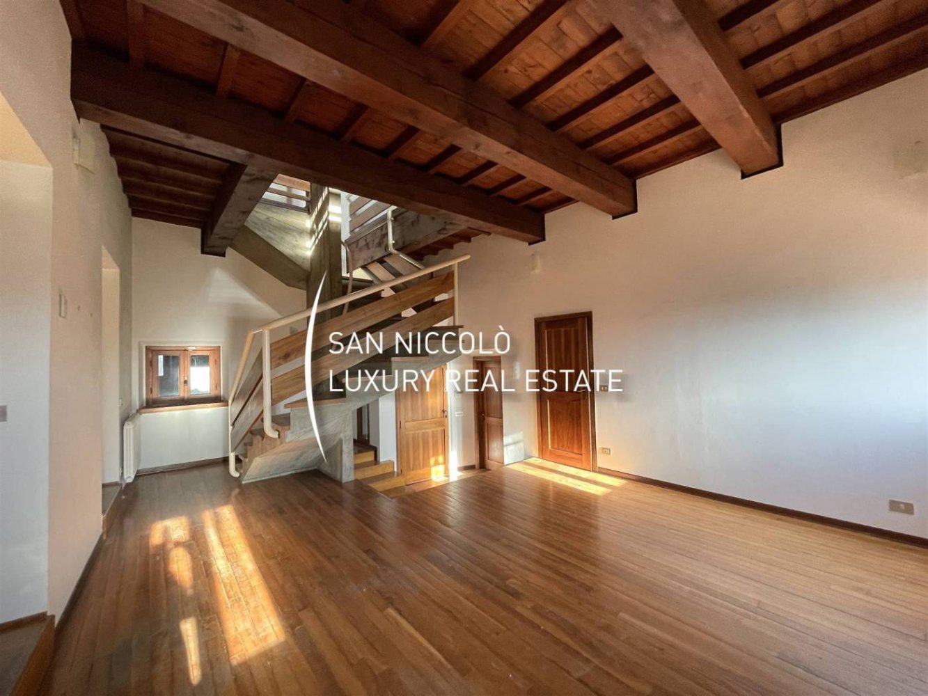 3 Schlafzimmer Wohnung in Florence, Italy, Nr. 120487