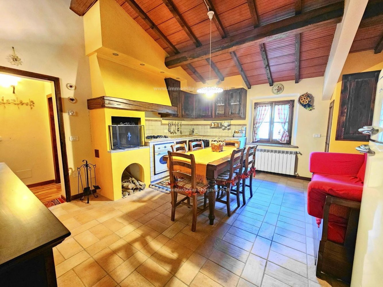 Apartamento de 2 habitaciónes en Gambassi Terme, Italy No. 111577