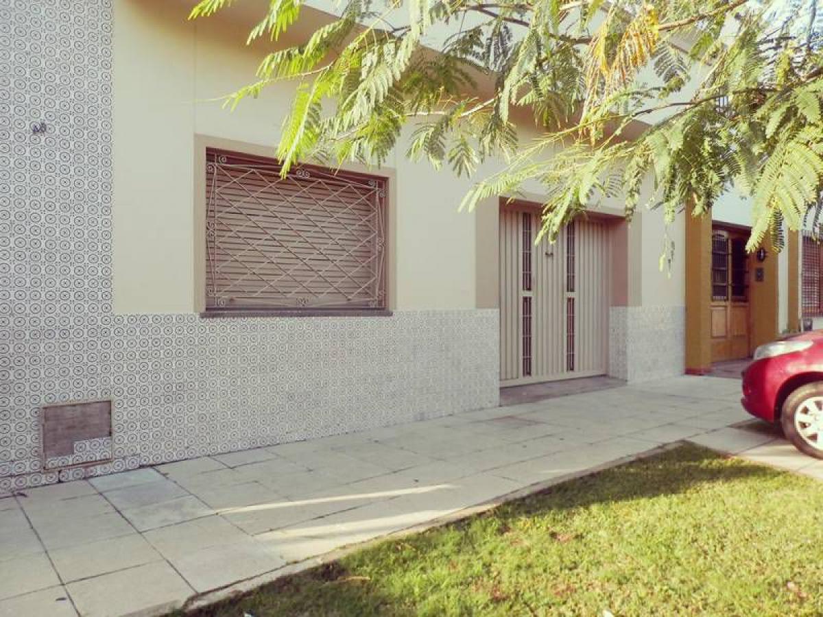 2 bedrooms House in Quilmes, Argentina No. 18567