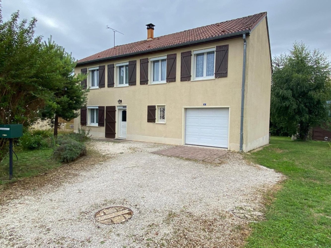 4 bedrooms House in Liffol-le-Grand, France No. 327552
