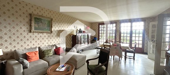 2 bedrooms House in Houdan, France No. 296052 2